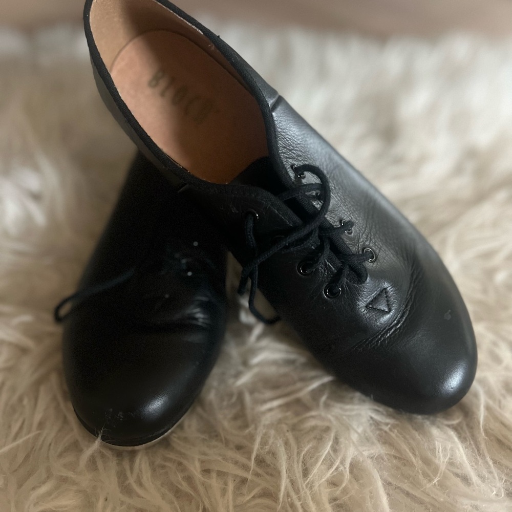 Bloch Black Leather Tap shoes